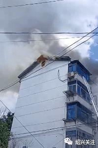 网友爆料小区火灾视频,网友现场视频记录惊险瞬间 第3张 网友爆料小区火灾视频,网友现场视频记录惊险瞬间 第3张